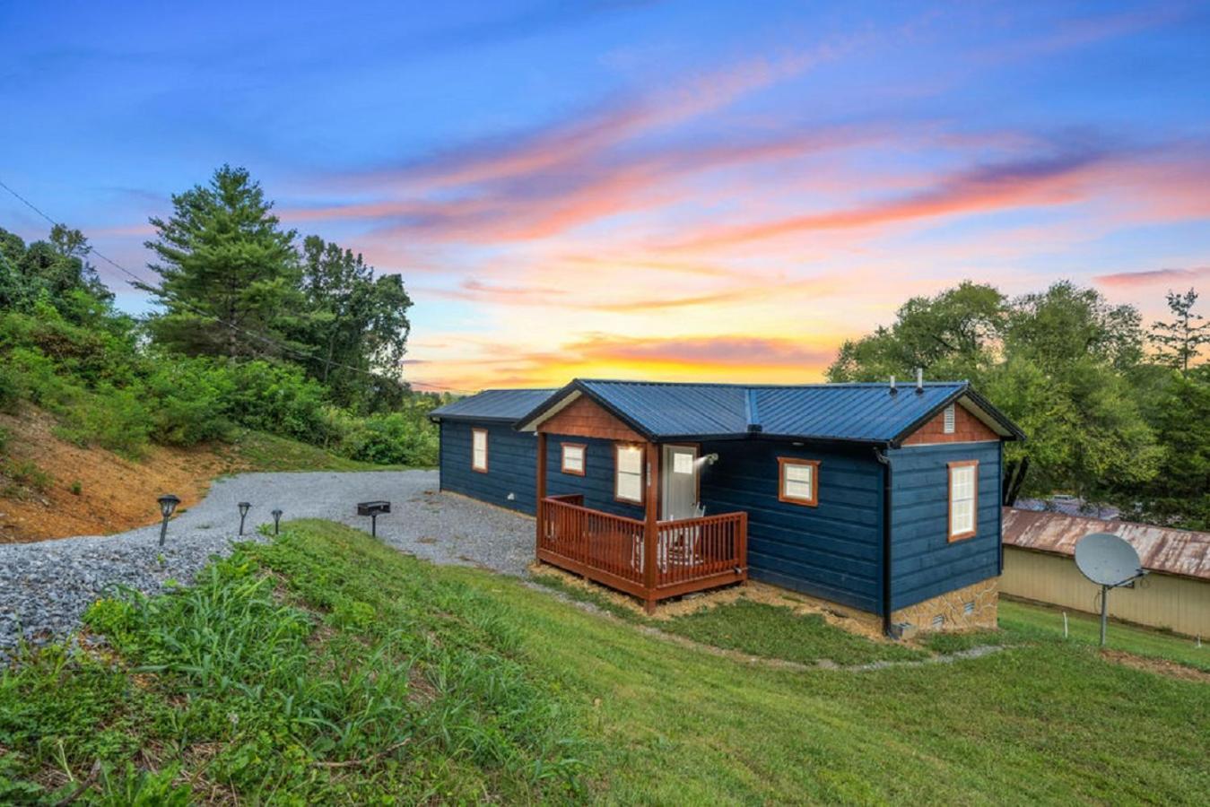 Brand New Tiny Cabin! A Bearly Adventure Sevierville Esterno foto