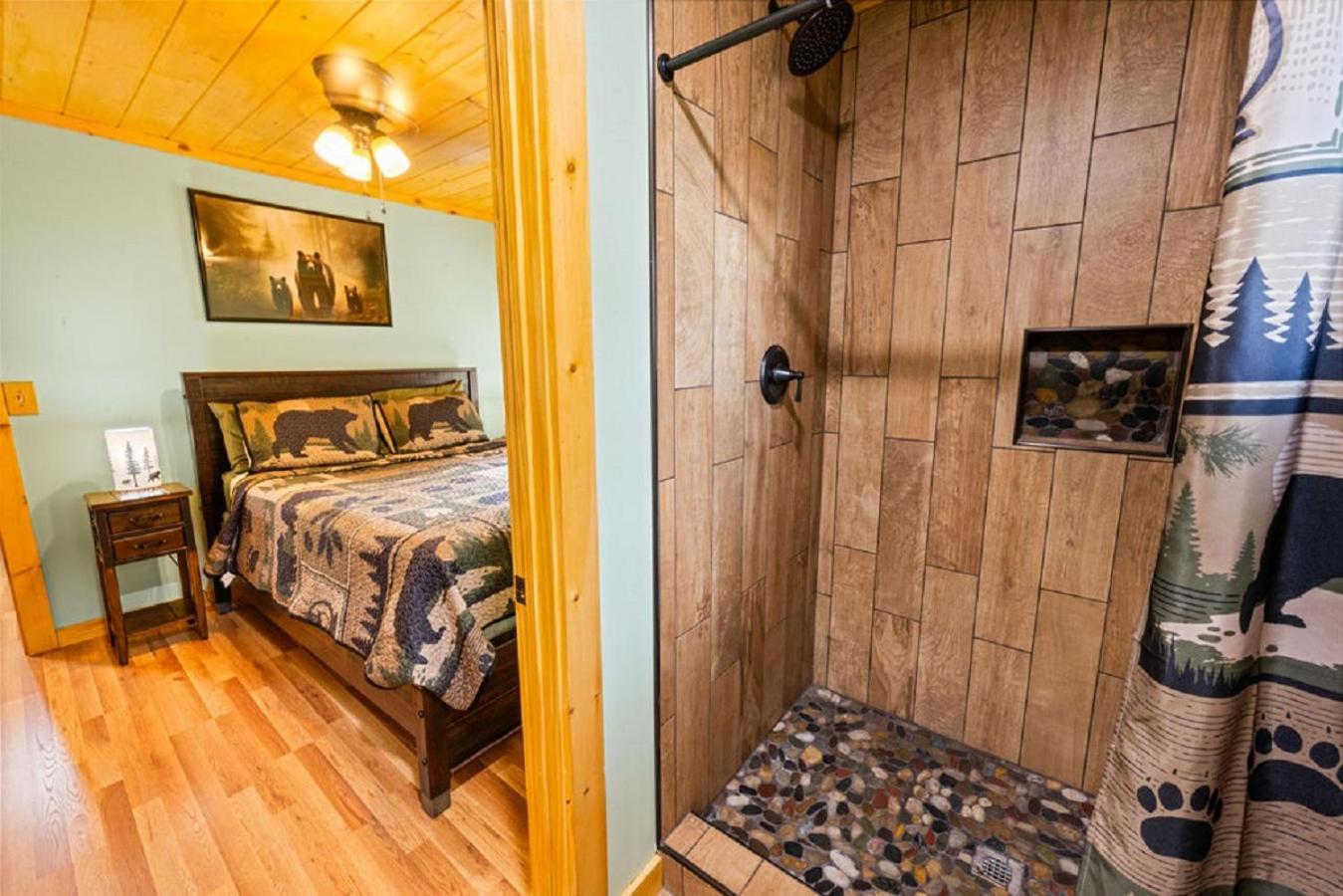 Brand New Tiny Cabin! A Bearly Adventure Sevierville Esterno foto